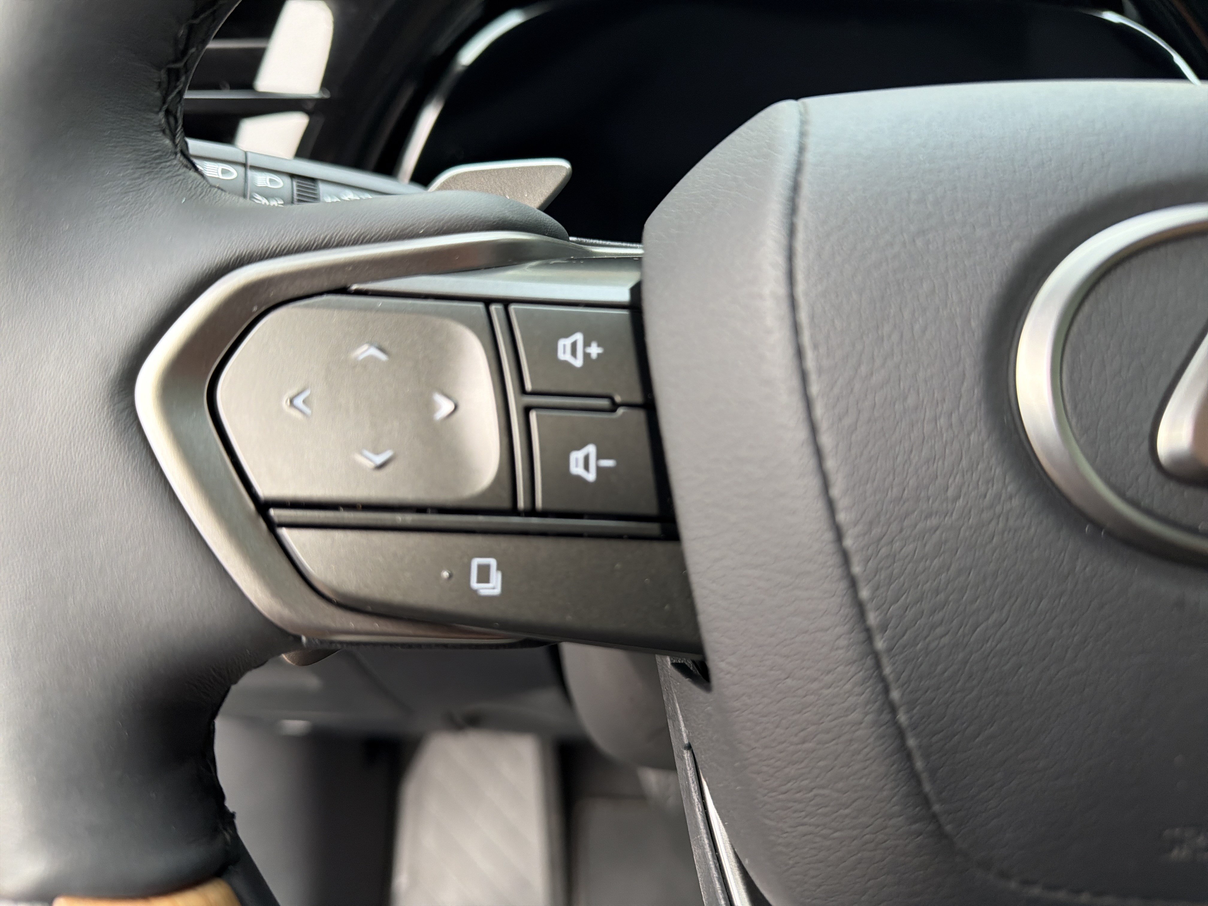 Used 2024 Lexus RX 350 w/ Convenience Package AWD/4WD image 18