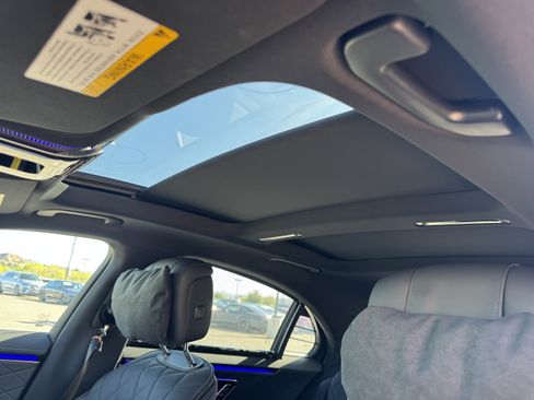 New 2025 Mercedes-Benz S 580 4MATIC Sedan image 21