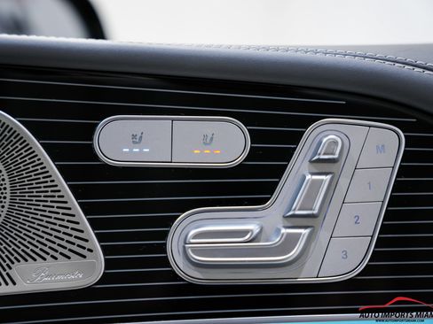 Used 2024 Mercedes-Benz Maybach GLS 600 4MATIC image 53