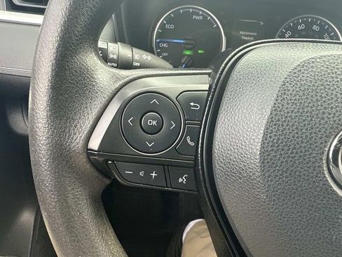 Used 2021 Toyota RAV4 XLE AWD/4WD image 33