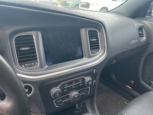 Used 2017 Dodge Charger SXT w/ AWD Plus Group image 11