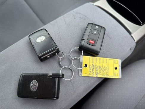 Used 2006 Toyota Prius FWD image 17
