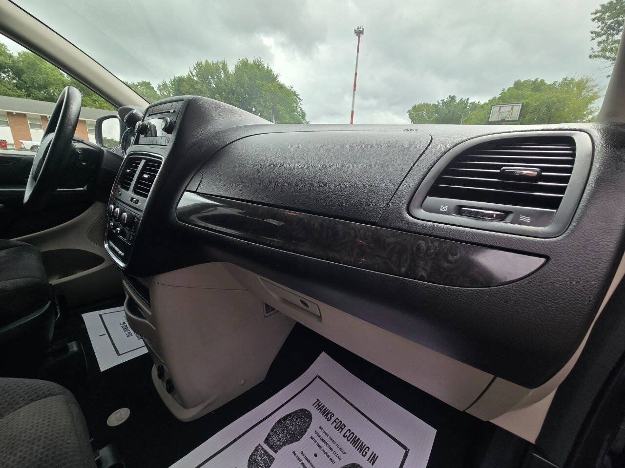 Used 2013 Dodge Grand Caravan SE FWD image 25