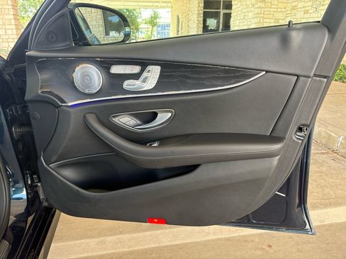 Used 2017 Mercedes-Benz E 300 image 29