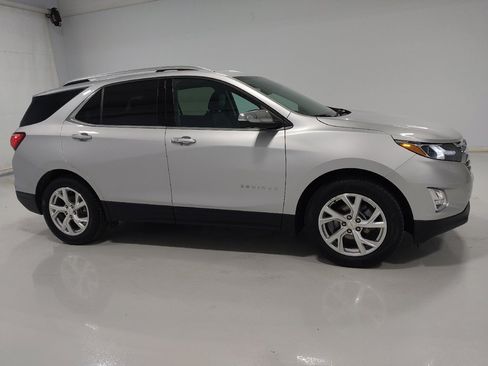 Used 2020 Chevrolet Equinox Premier FWD image 11