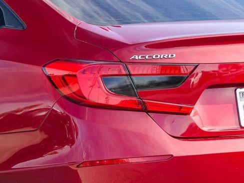 Used 2018 Honda Accord LX image 7