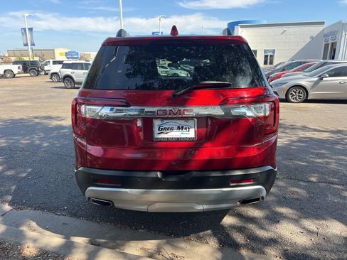 Used 2023 GMC Acadia SLT image 6