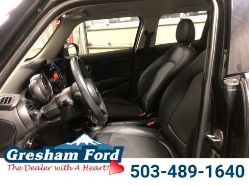 Used 2016 MINI Cooper 4-Door Hardtop image 11