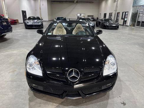Used 2009 Mercedes-Benz SLK 300 image 2
