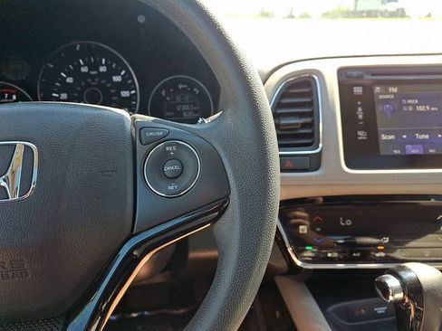 Used 2018 Honda HR-V EX image 22