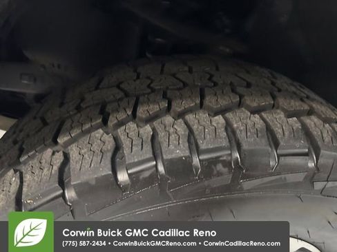 Used 2018 Toyota Tacoma TRD Sport image 37