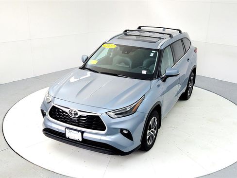 Certified 2022 Toyota Highlander XLE image 14
