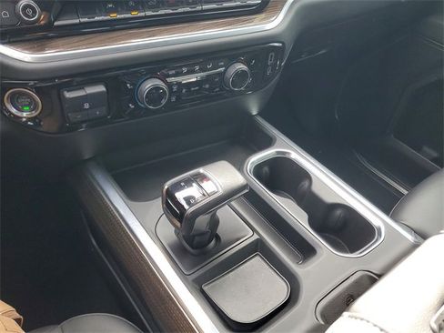 Certified 2022 Chevrolet Silverado 1500 LT w/ Leather Package image 25