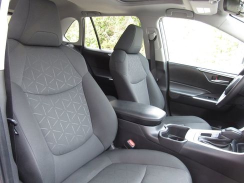 Certified 2024 Toyota RAV4 XLE w/ Convenience Package image 19