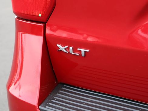 Certified 2021 Ford Expedition XLT RWD image 17