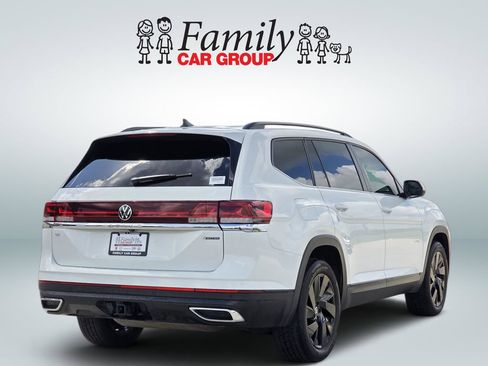 Used 2024 Volkswagen Atlas SE AWD/4WD image 4