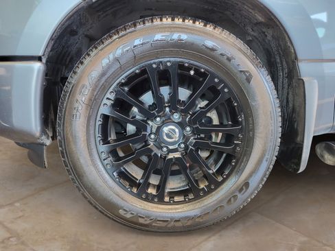 Used 2019 Nissan Titan SV w/ SV Convenience Package image 28