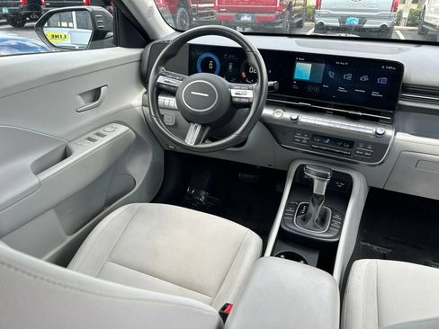 Used 2024 Hyundai Kona SEL AWD/4WD image 9