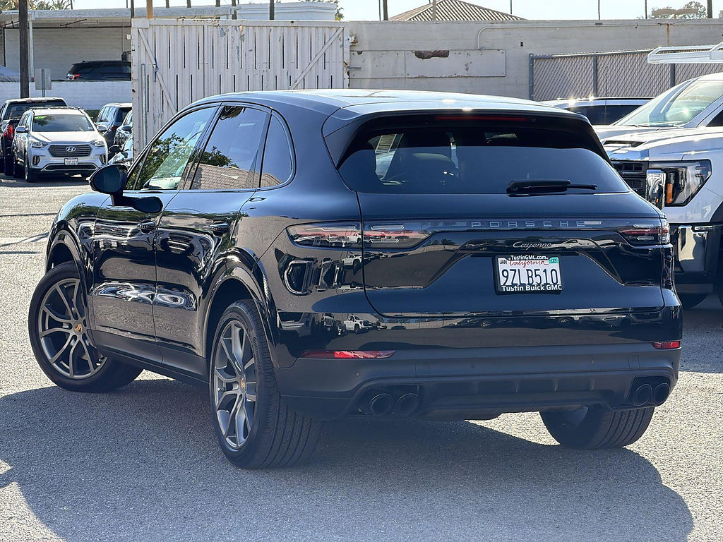 Used 2023 Porsche Cayenne AWD/4WD image 7