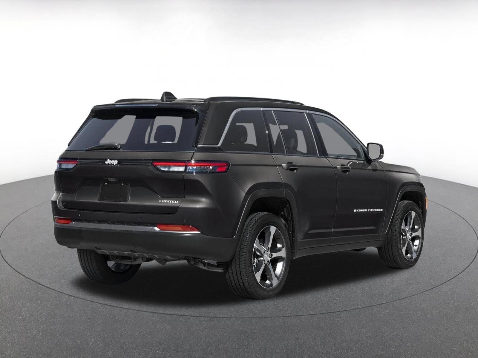 Used 2026 Jeep Grand Cherokee Limited AWD/4WD image 2