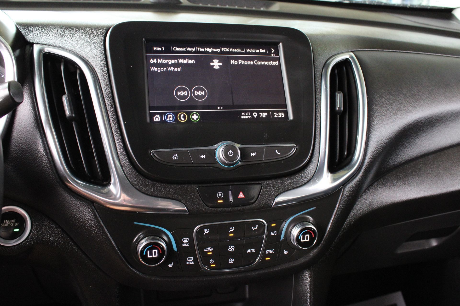 Used 2023 Chevrolet Equinox LT AWD/4WD image 21