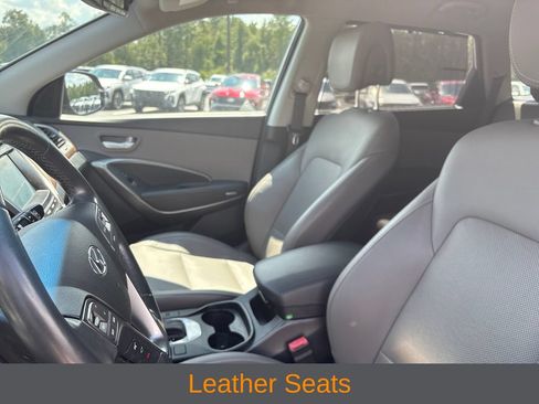 Used 2018 Hyundai Santa Fe SE w/ SE Premium Package 02 AWD/4WD image 4