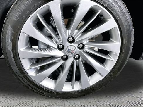 Certified 2025 Buick Envision Avenir AWD/4WD image 32