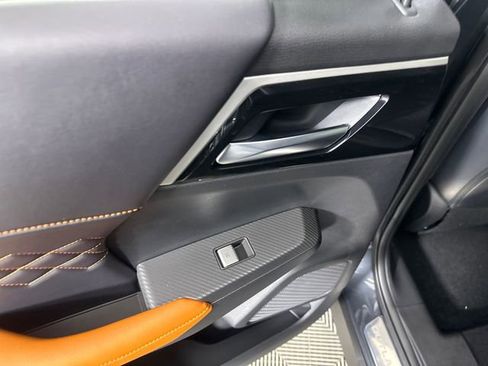 New 2025 Mitsubishi Outlander SEL image 17