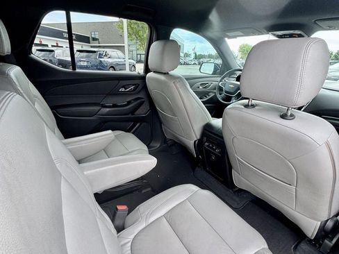 Used 2023 Chevrolet Traverse LT AWD/4WD image 15