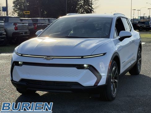 New 2026 Chevrolet Equinox EV LT image 1