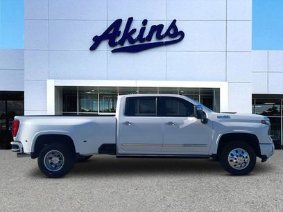 Used 2024 Chevrolet Silverado 3500 High Country w/ Technology Package