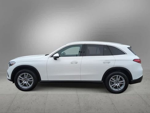 Used 2025 Mercedes-Benz GLC 300 4MATIC image 5