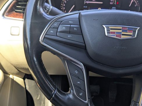 Used 2019 Cadillac XT5 Luxury image 30