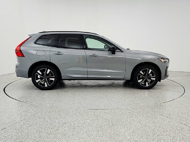New 2027 Volvo XC60 B5 Core AWD/4WD image 4
