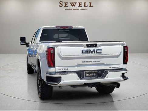 Used 2024 GMC Sierra 2500 Denali Ultimate AWD/4WD image 3