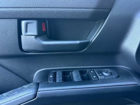 New 2026 Toyota 4Runner SR5 image 9