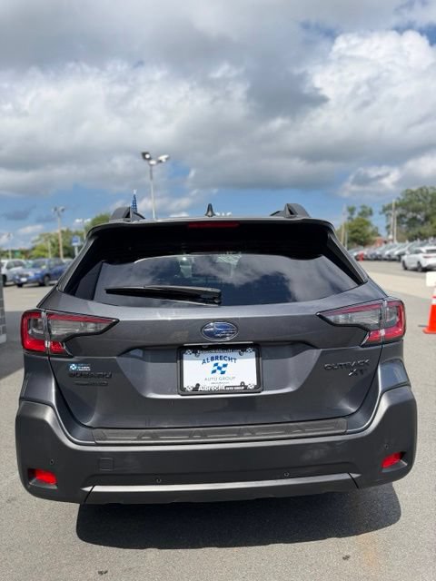 Used 2024 Subaru Outback Onyx Edition XT AWD/4WD image 6