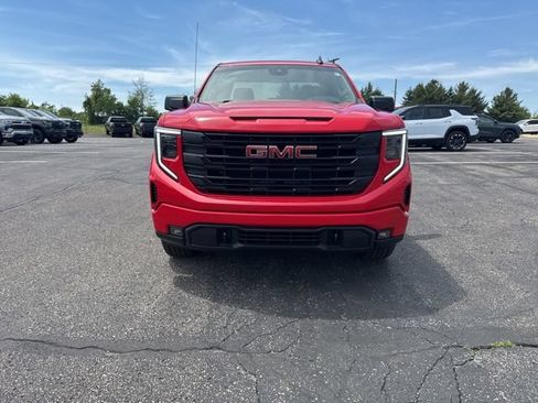 Used 2023 GMC Sierra 1500 Elevation AWD/4WD image 8