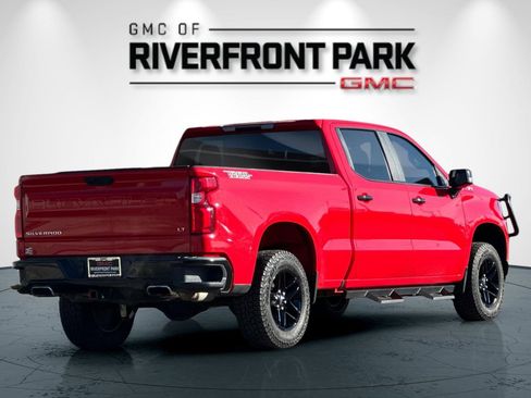 Used 2021 Chevrolet Silverado 1500 LT Trail Boss image 3