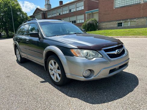 Used 2009 Subaru Outback 2.5i Special Edition AWD/4WD image 6