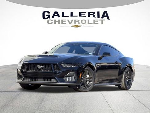 Used 2025 Ford Mustang GT image 1