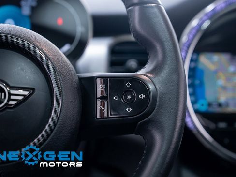 Used 2023 MINI Cooper 2-Door Hardtop image 19