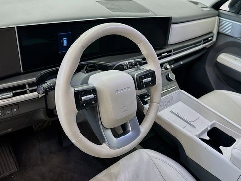 Used 2025 Hyundai Santa Fe SEL image 18