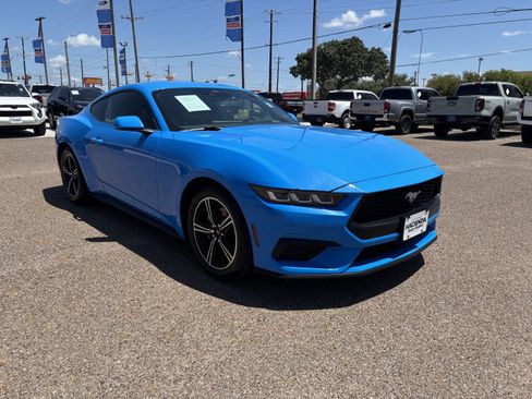 Certified 2024 Ford Mustang Coupe image 5
