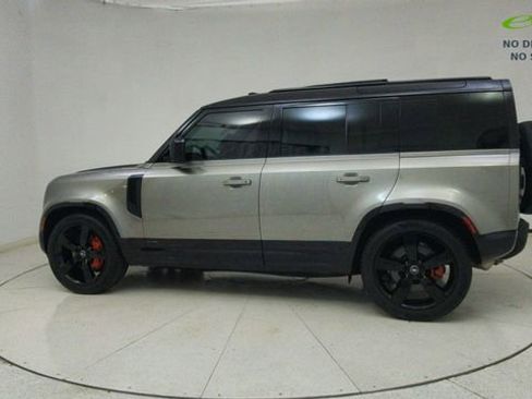 Used 2025 Land Rover Defender 110 X image 72