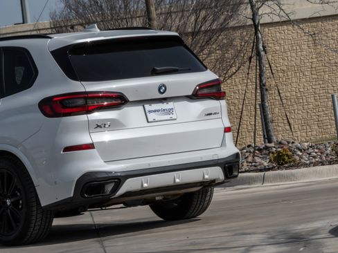 Certified 2023 BMW X5 xDrive45e w/ Executive Package image 6