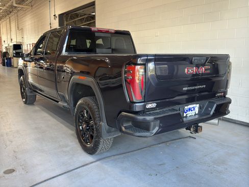 Used 2024 GMC Sierra 2500 AT4 w/ AT4 Premium Plus Package AWD/4WD image 3