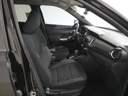Used 2020 Nissan Kicks SV w/ Exterior Package FWD image 8