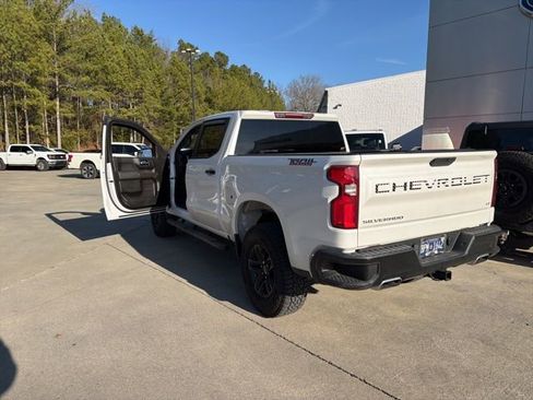 Used 2021 Chevrolet Silverado 1500 LT Trail Boss image 16