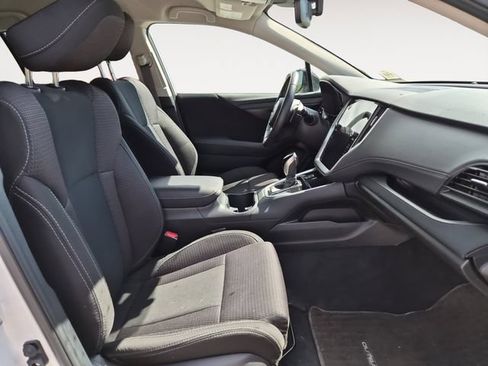 Used 2025 Subaru Outback Premium AWD/4WD image 15